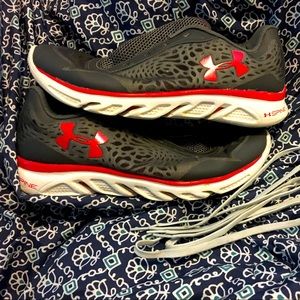 Mens under armour charged intake 4’s sz9.5